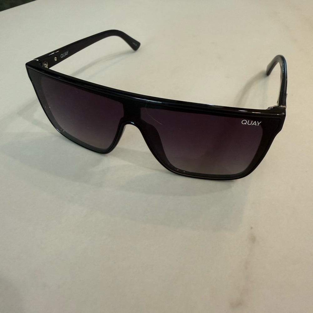 Quay Australia Black Sunglasses